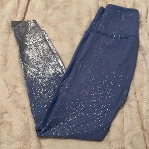 Beyond Yoga light blue and silver leggings. Medium